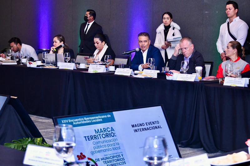 UIM Secretario de Turismo del Gobierno de Veracruz presenta en México