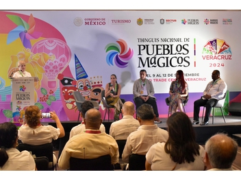 UIM y la SECRETARÍA DE TURISMO de Veracruz celebraron coloquio en el marco del "TIANGUIS DE LOS PUEBLOS MÁGICOS"