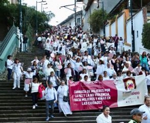 EMOTIVA CAMINATA DE MUJERES POR LA PAZ Y LA NO VIOLENCIA HACIA MUJERES Y NIÑAS EN LAS CIUDADES